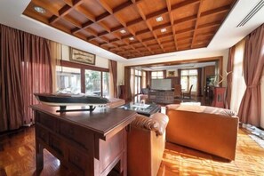 Room - Luxurious Pattaya Pool Villa (Sattahip)