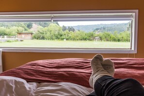 Standaard huisje, uitzicht op tuin | 2 slaapkamers, luxe beddengoed, donsdekens, gratis wifi