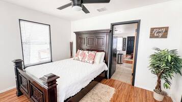 1 habitación, tabla de planchar con plancha, wifi y ropa de cama