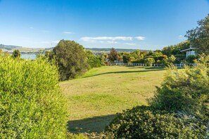 Property grounds - Tranquil Retreat wi-fi & pets (Taupo)