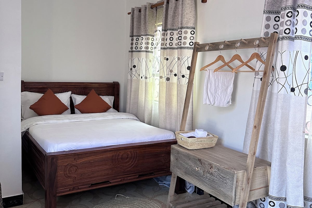 Standard Single Room | Free WiFi