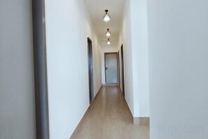 Unclassified image, 2 of 10, button - See you hotel (Semporna)