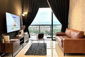 Soundproofing, cots/infant beds - Ipoh Town Horizon Skypool Suites 4-11pax by IWH Suites (Ipoh)