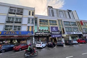 View from property - Ipoh Town Horizon Skypool Suites 4-11pax by IWH Suites (Ipoh)