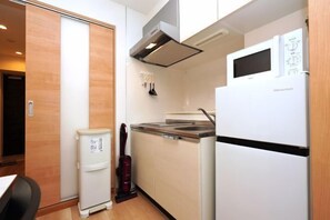 Room - Central Mansions (Osaka)