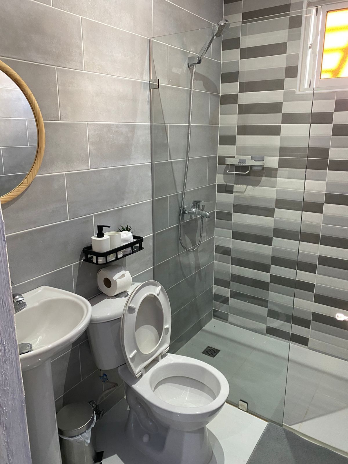 Shower, jetted tub, towels, soap
