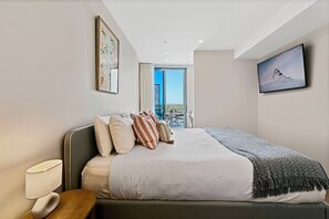 2 bedrooms, desk, iron/ironing board, free WiFi