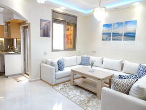 Smart TV, fireplace - Paradise House Apartment in Tamraght (Tamraght)