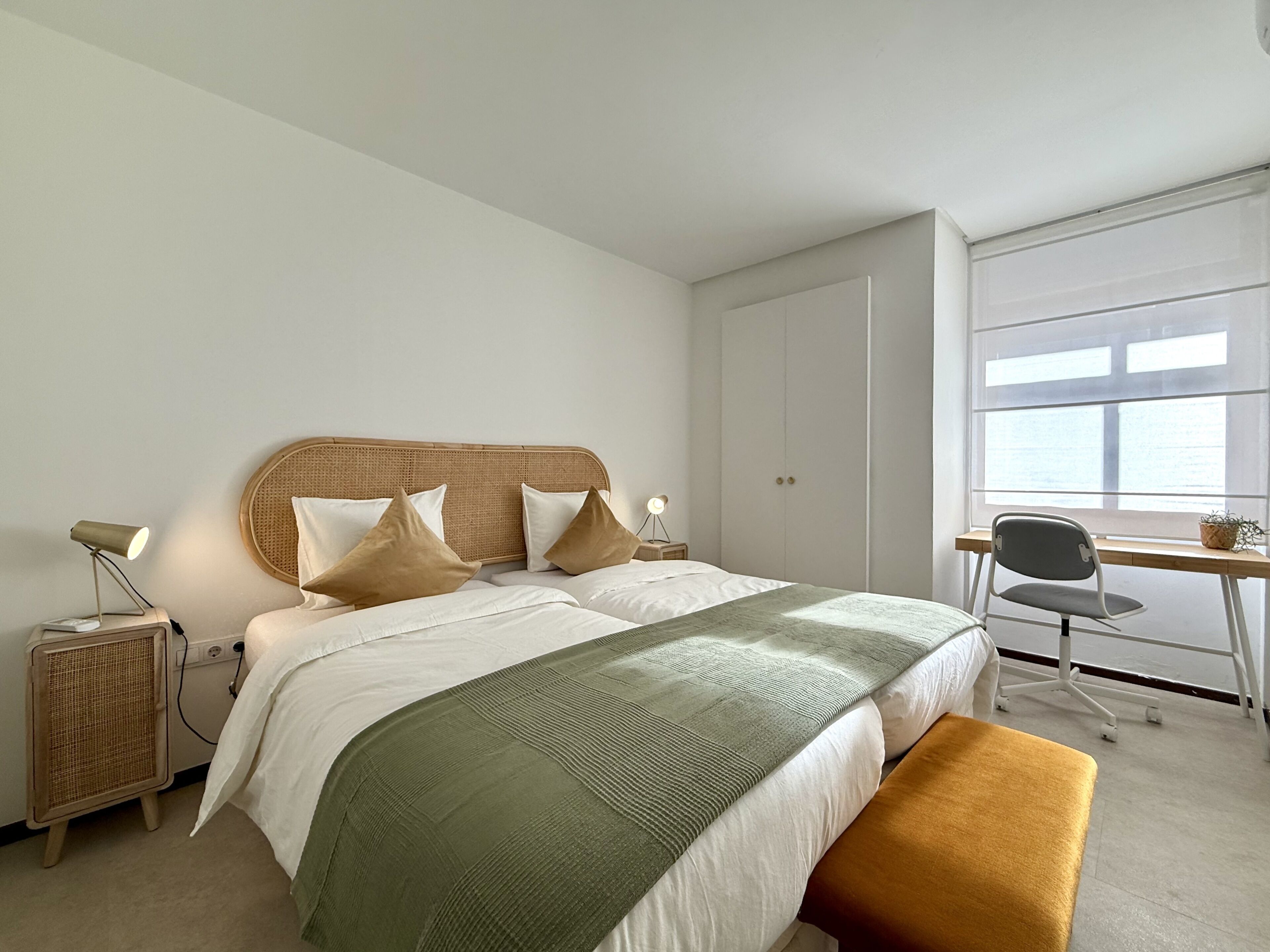 1 chambre, bureau, fer et planche à repasser, Wi-Fi gratuit