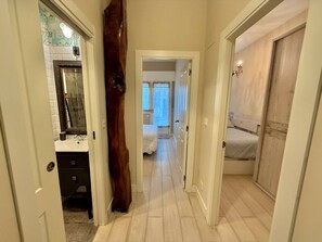 2 chambres, fer et planche à repasser, lit parapluie, Wi-Fi gratuit