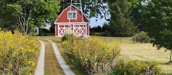 Railroad themed 3-bedroom house in Boone The Main Street Station is pet friendly