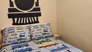 3 bedrooms, desk, iron/ironing board, travel crib