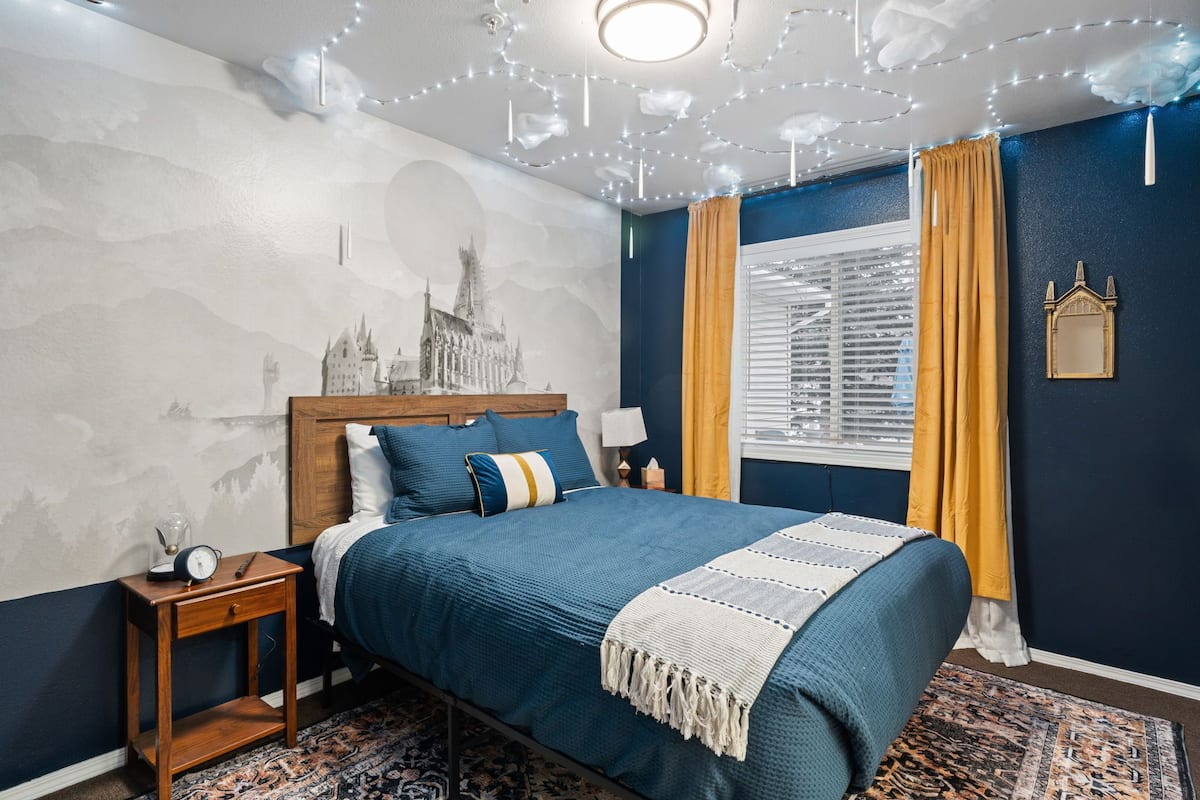 Luxury Room, 1 Queen Bed, Hot Tub | Free WiFi, bed sheets
