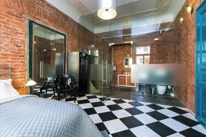 2 chambres, fer et planche à repasser, Wi-Fi, draps fournis