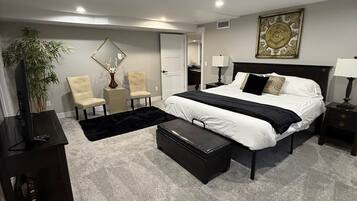 7 bedrooms, WiFi, bed sheets