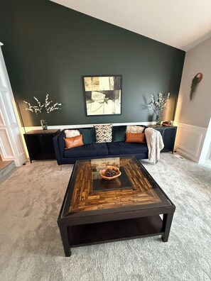 TV connectée, cheminée, baby-foot