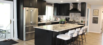 Cherry Hill Retreat | 7-Bedroom Luxury Stay Near Ski Resorts