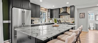 7-Bedroom Home with Hot Tub – Near Ski Resorts, SLC & Convention Centers