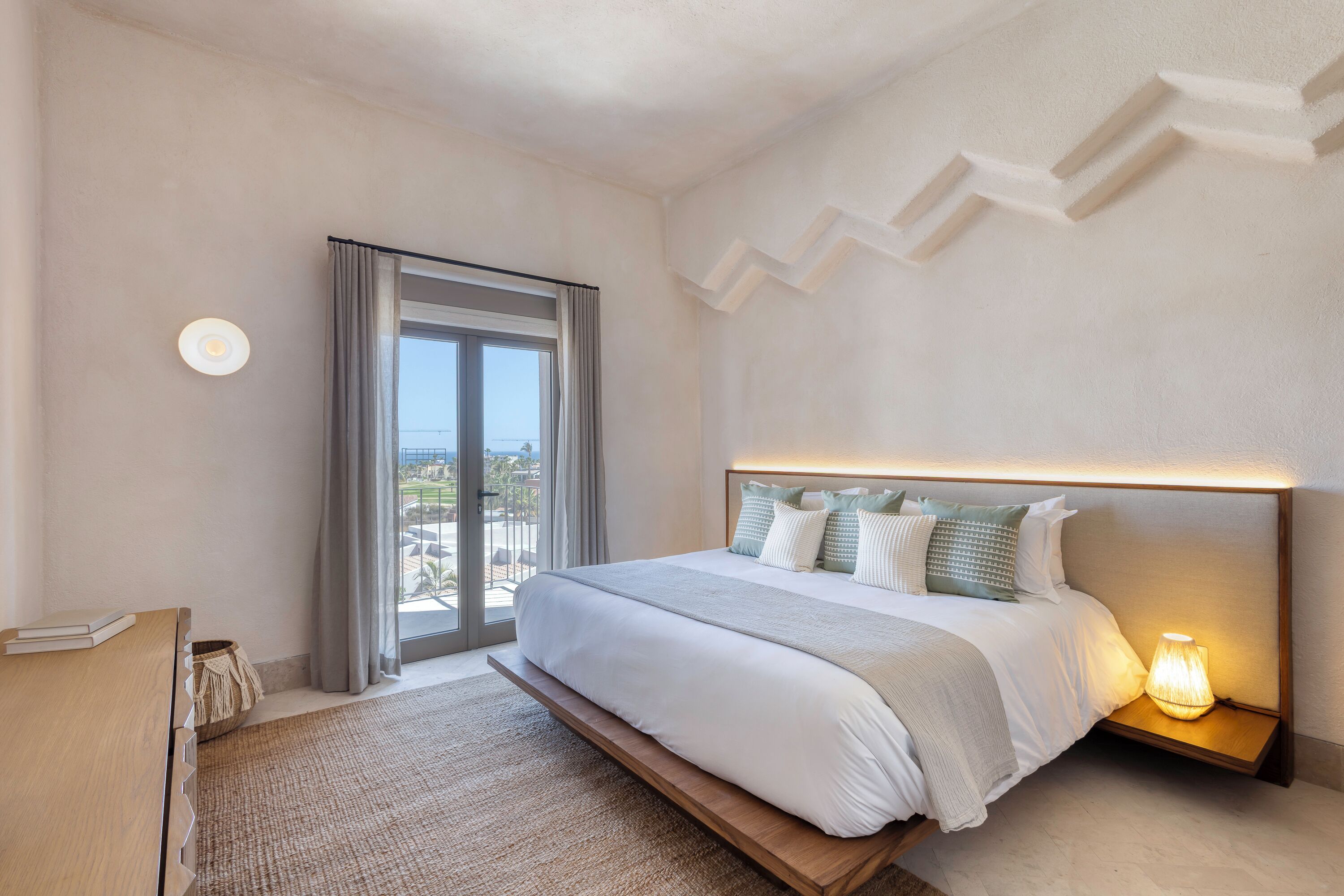 Departamento Deluxe, 3 habitaciones, balcón | Ropa de cama de alta calidad y edredón 