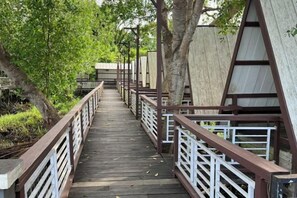 المنشأة من الخارج