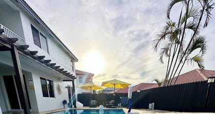 Luxury Villa 5BD/5BA Pool Jacuzzi Near Airport & Miami Perfect World Cup 2026