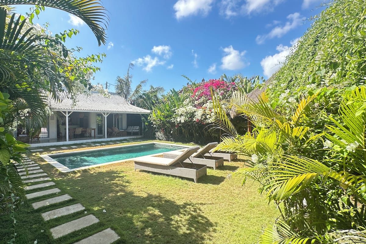 Grey Damai Villa, 2 Bedrooms, Garden View | Private pool