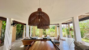 Villa Samudra, 4 Bedrooms, Garden View | Living area