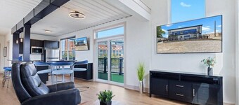 Indy Stadium Villas 711 T