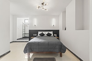 Comfort Double Room | Blackout drapes, iron/ironing board, free WiFi - Hotel Boutique Árbol de la Vida (Taxco)