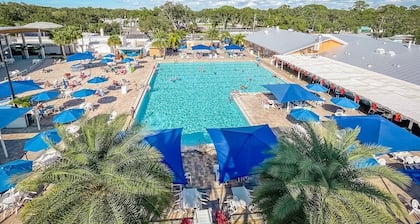 Your Resort-Style Oasis! Pool, Spa & Gym - 12 Miles to Siesta Key!