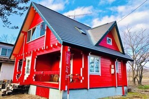 Exterior - Tomy's Log House - Need Car (Shiraoi)