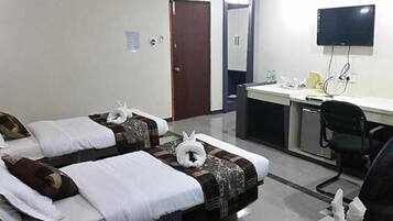 Free WiFi, bed sheets