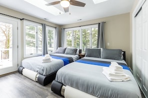 4 bedrooms, iron/ironing board, free WiFi