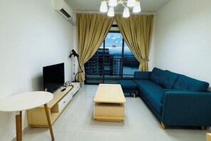 Living area - Cozy 2B1R 4pax condo Forest City 3A-3202 (Gelang Patah)
