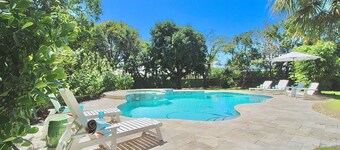 Reduced Rates! 4BR/3BA Home - Heated Pool - - Close to Beach and Historic Downtown Stuart!