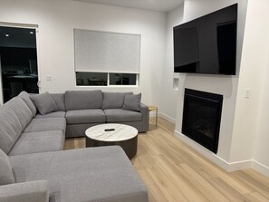 TV connectée, cheminée