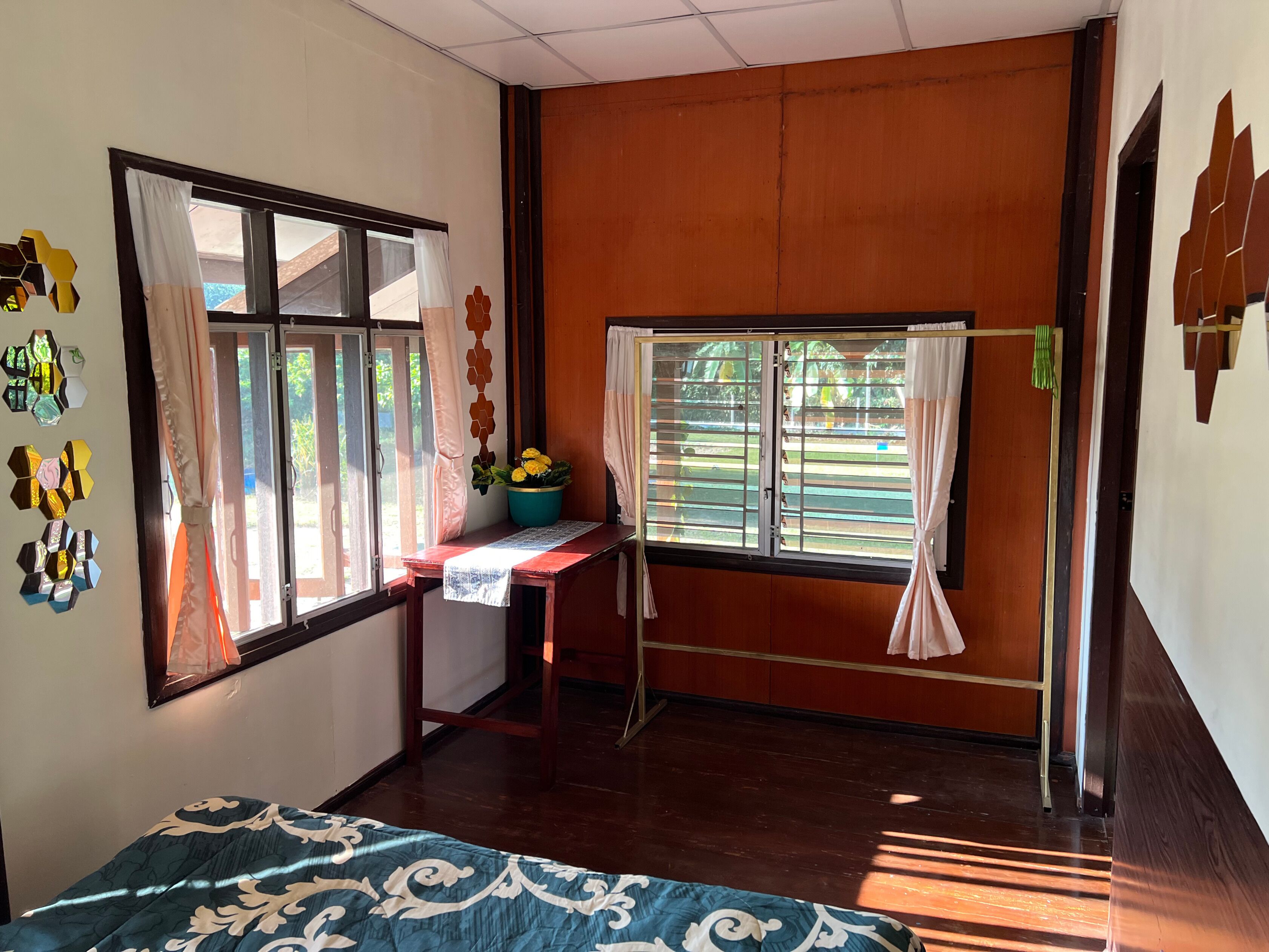 2 camere, una scrivania, ferro/asse da stiro, Wi-Fi gratuito