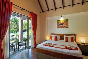 Family Chalet, Pool View | 1 bedroom, desk, free cribs/infant beds, free WiFi