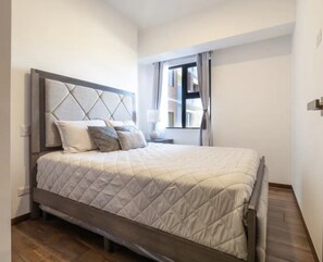 3 bedrooms, iron/ironing board, free WiFi