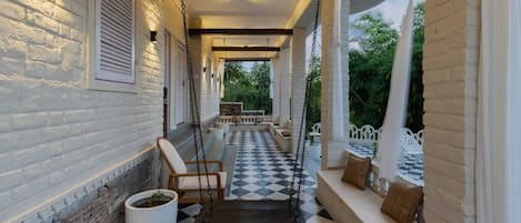 Bungalow Deluxe, quang cảnh hồ | Khu phòng khách