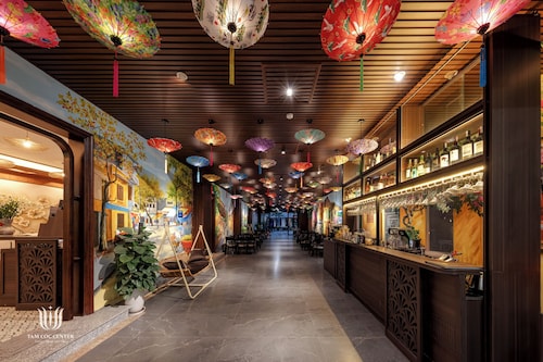 Tam Coc Center Luxury Hotel & Villa