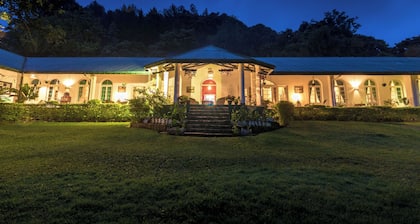 Kudaoya Bungalow by Lalan Leisure