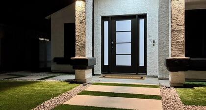 Stunning Remodeled Home w/ New Pool Near Cardinals Stadium
