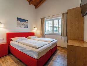 2 bedrooms, Internet - Apartment with a balcony and shared wellness (Piesendorf)