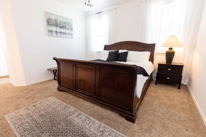 3 soverom, skrivebord, strykejern/-brett og wi-fi