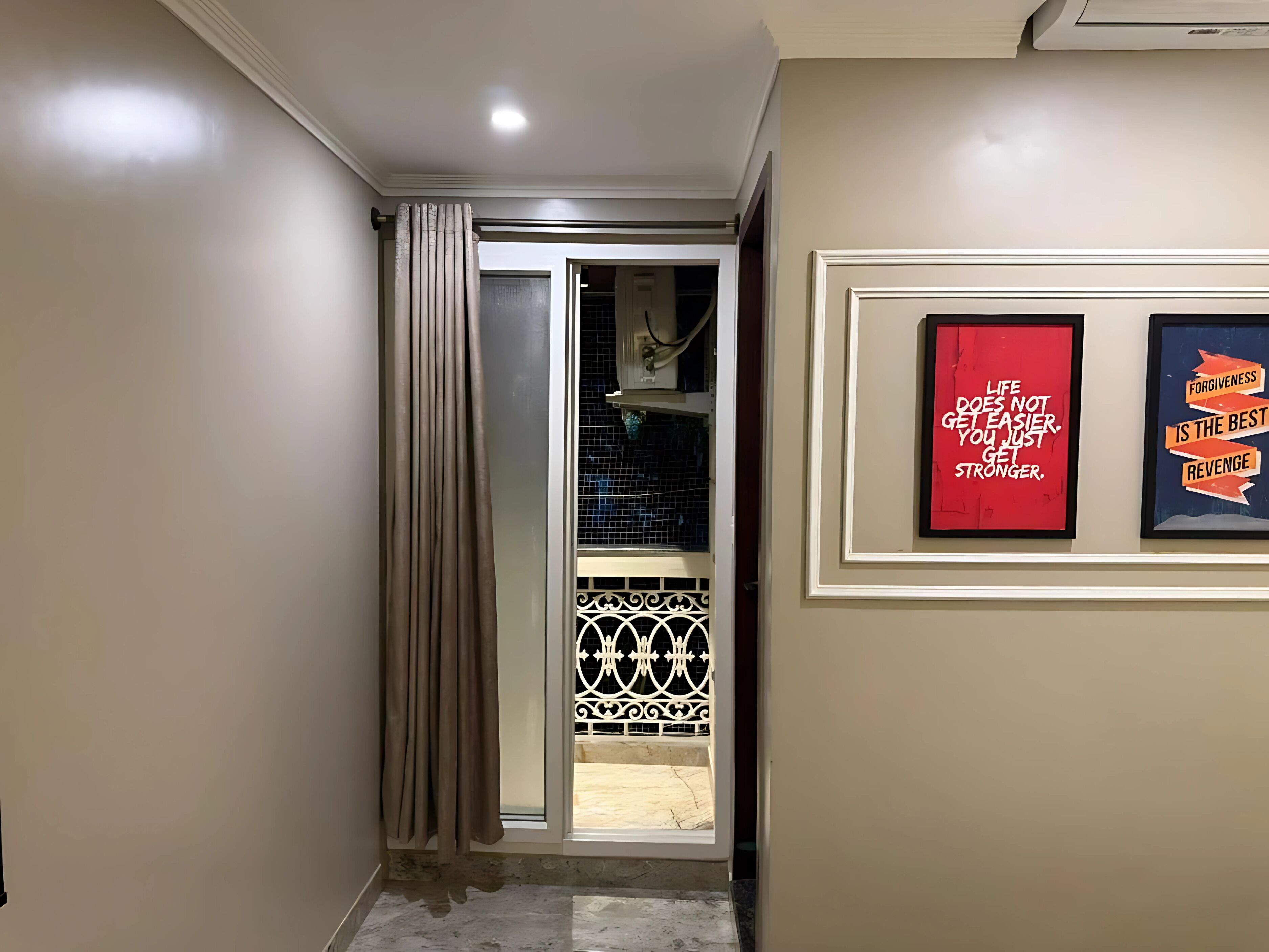 Quang cảnh ban công
