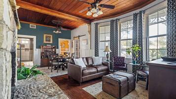 TV, fireplace, offices