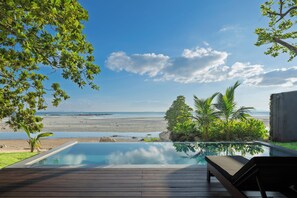 Outdoor pool - Vows Villa Beachfront (Koh Samui)