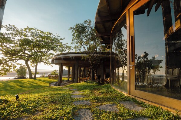 Building design - Vows Villa Beachfront (Koh Samui)