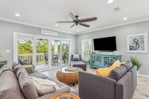 Smart TV, ping pong - New Listing! Villa Lost Key| Pet Friendly| Private Beach Club| Two Pools| Tennis| Free Golf!|4 Bikes (Pensacola)